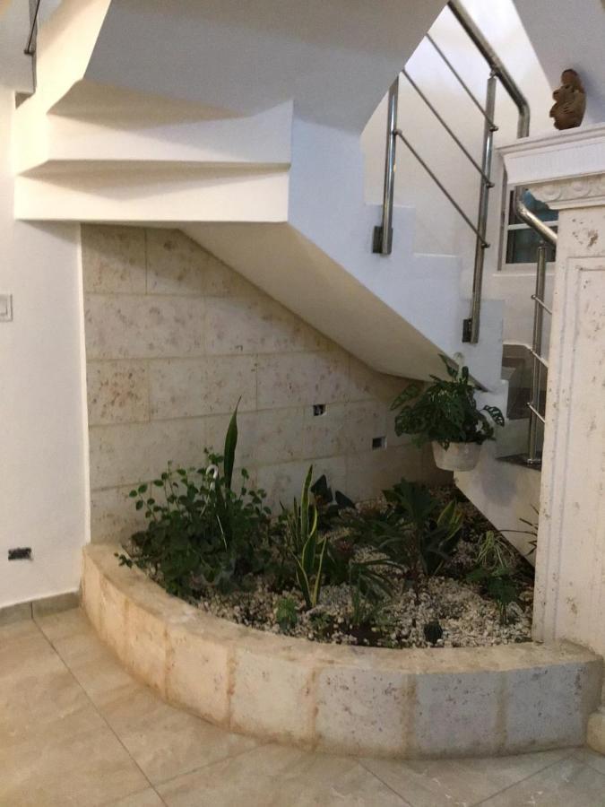 Villa Nilsa Бани Екстериор снимка